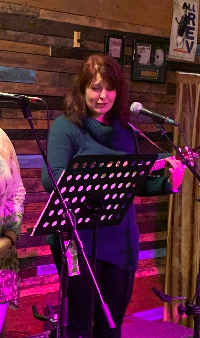 Tracy-at-FF-Open-Mic